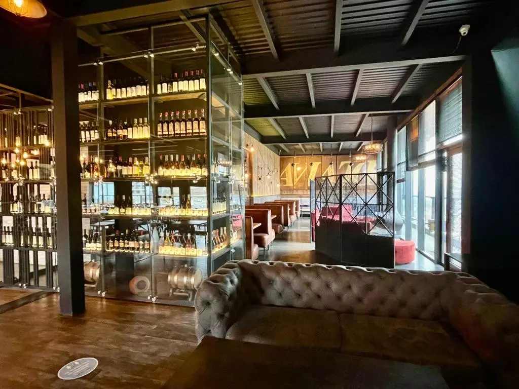 بار هتل گودائوری لافت